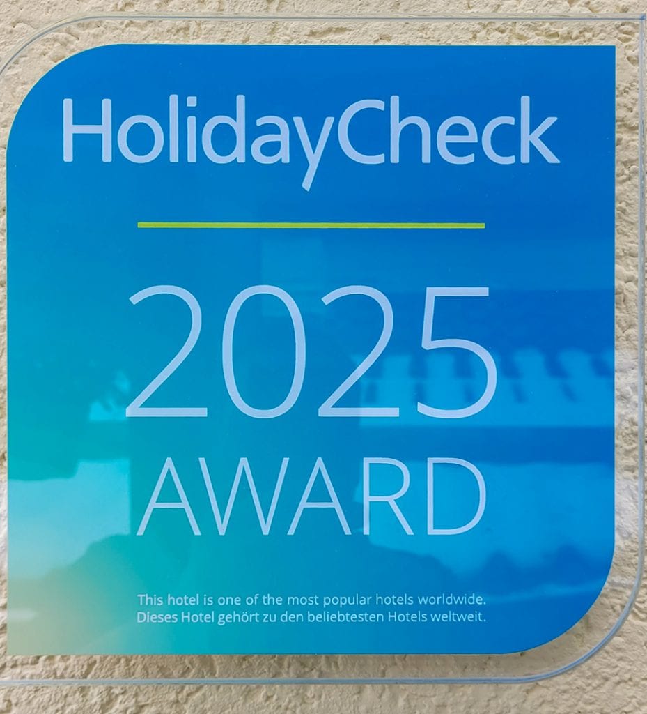 HolidayCheck 2025 Auszeichnung Schild